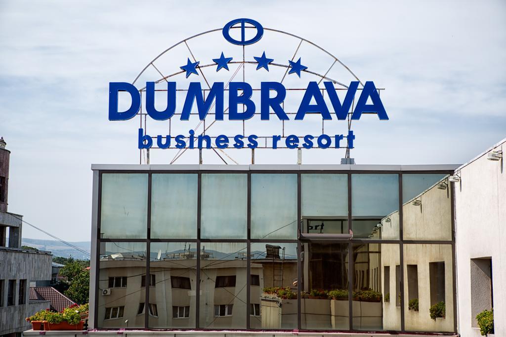 Hotel Dumbrava บาเคา ภายนอก รูปภาพ